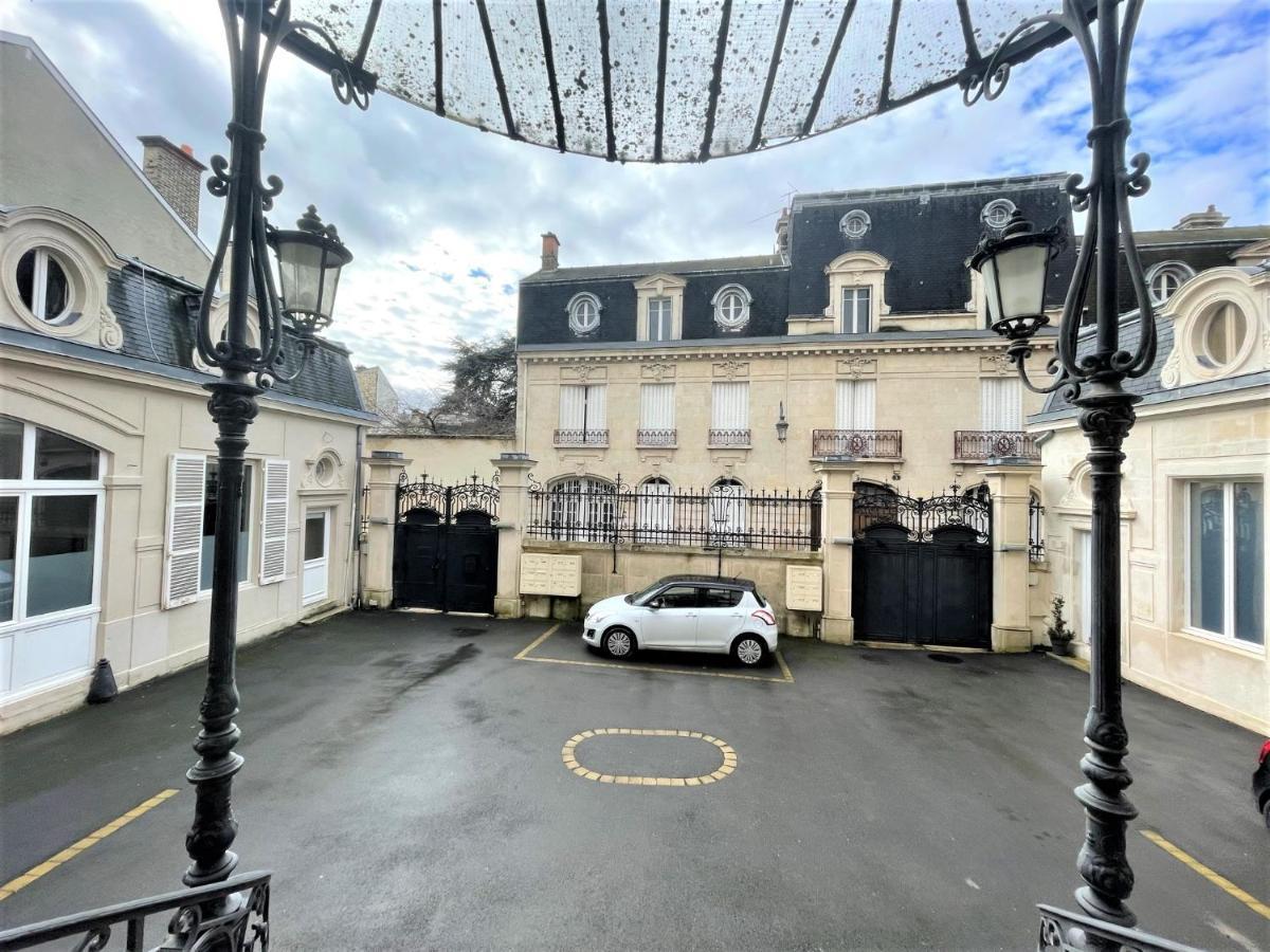 Aux Clefs Des Sacres - Dans Un Hotel Particulier Situe Rue Du Marc - Reims - Hyper Centre Forum Mairie Boulingrin ภายนอก รูปภาพ