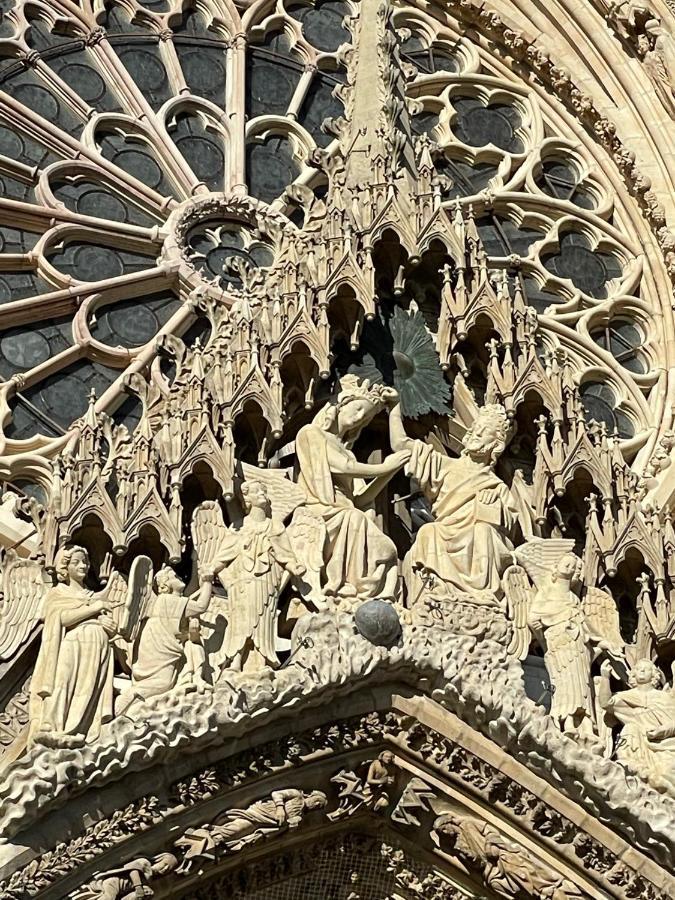 Aux Clefs Des Sacres - Dans Un Hotel Particulier Situe Rue Du Marc - Reims - Hyper Centre Forum Mairie Boulingrin ภายนอก รูปภาพ