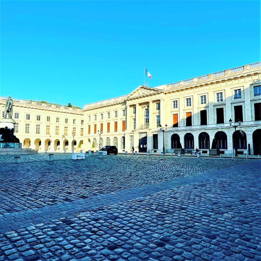 Aux Clefs Des Sacres - Dans Un Hotel Particulier Situe Rue Du Marc - Reims - Hyper Centre Forum Mairie Boulingrin ภายนอก รูปภาพ